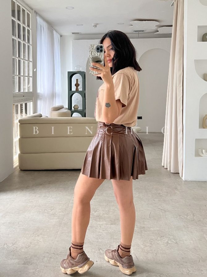 Falda Cuerina Romina