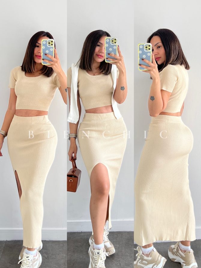 Conjunto (Set) Top y MaxiFalda Laura