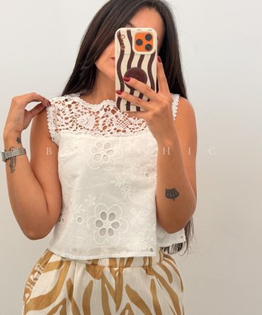 Blusa detalles crochet